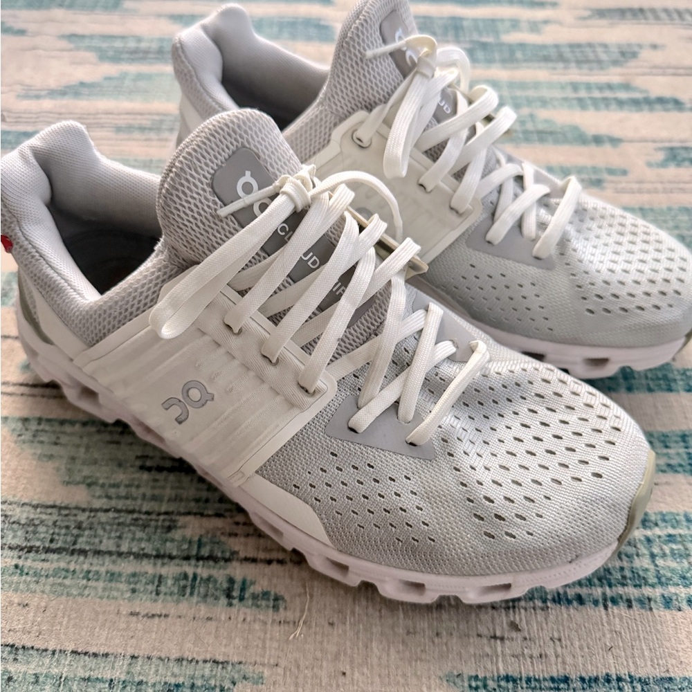 On Running Shoes Cloudswift
